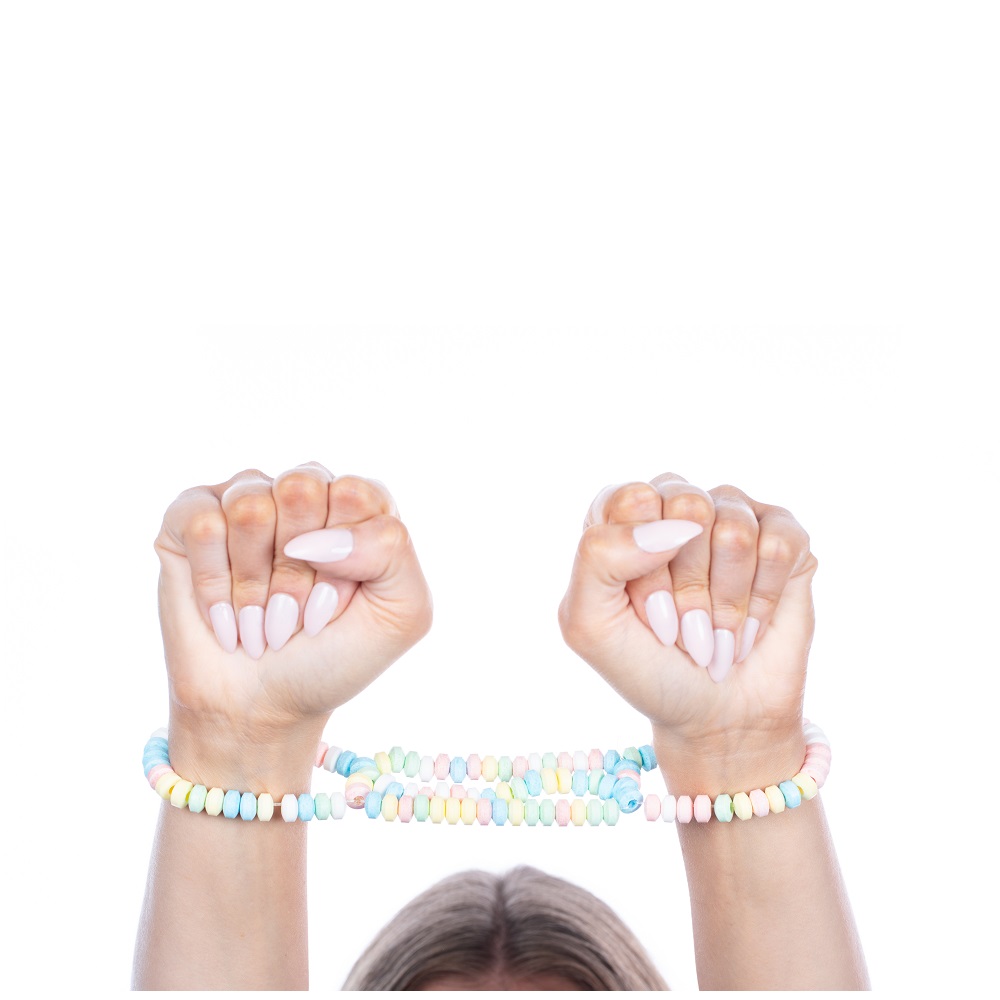 Candy Cuffs, Handcuff-shaped fruit-flavoured candy novelty in compact packaging