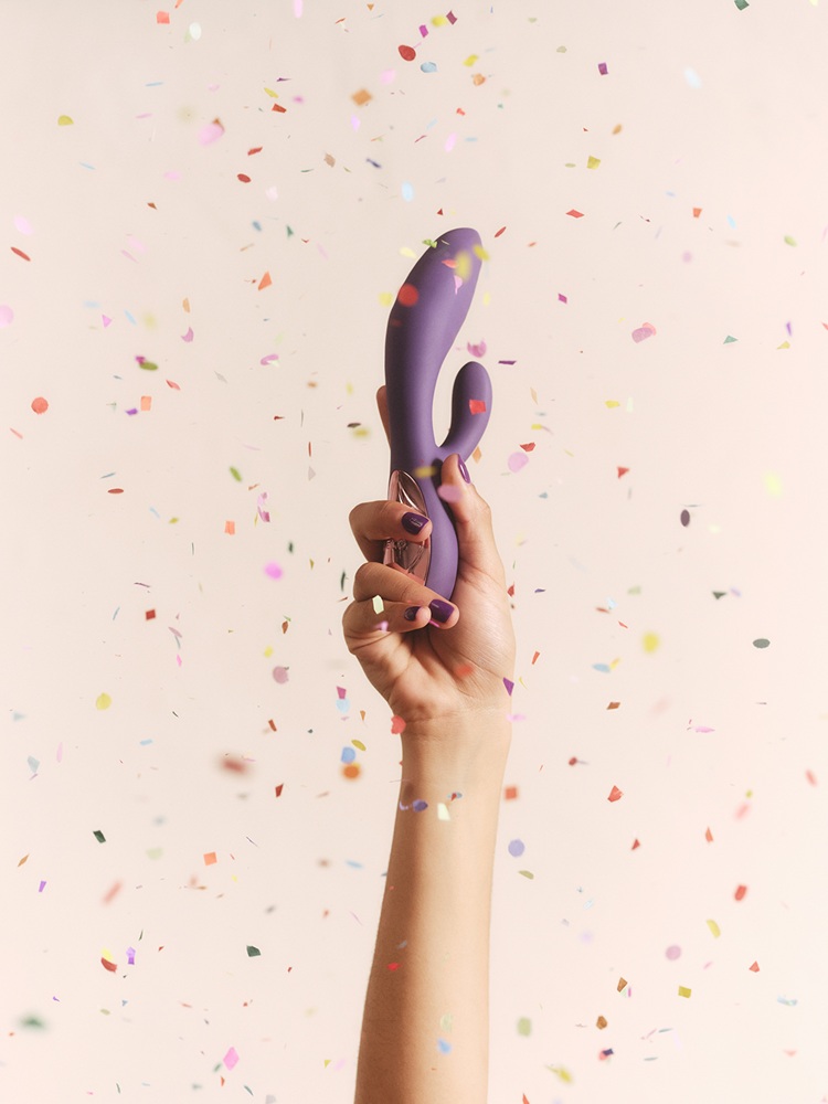 LELO Ina Thrust Thrusting Rabbit Vibrator Purple Twilight, photograph 8
