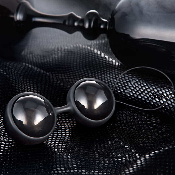 Lelo Luna Beads Noir - XToys UK